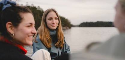 Erziehung in der Pubertät: Wie viel Aufmerksamkeit brauchen Teenager?