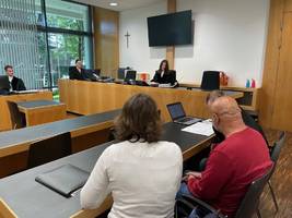 prozess in augsburg: 50 000 euro für nacktfotos von priester: freiheitsstrafe für erpresser