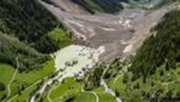 Gletschersturz in der Schweiz: Aufgestautes Wasser fließt nach Gletscherabbruch langsam ab