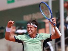 Achtelfinale der French Open: Daniel Altmaier gewinnt 265.000 Euro im Glutofen