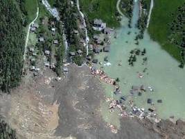 Durchbruch am frühen Morgen: Schweizer werfen bange Blicke auf den Gletschersee