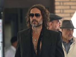 Vergewaltigungsprozess in London: Russell Brand plädiert auf nicht schuldig