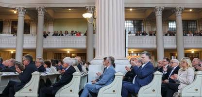 Abtreibung: Ärztetag fordert Streichung des Abtreibungsparagrafen Paragraf § 218a StGB