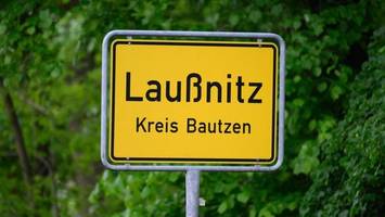 21-Jährige bei Party erstochen: Eltern flehen Zeugen in Video an