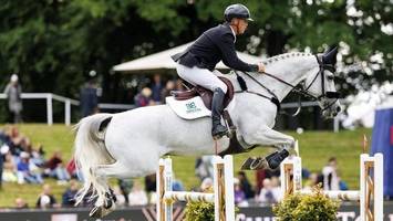 video: reiten sie mit auf dem springderby-parcours in hamburg!