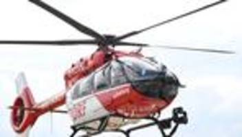 landkreis karlsruhe: moped-fahrer bei unfall lebensgefährlich verletzt