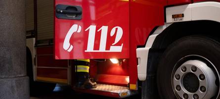 explosion an einfamilienhaus: garage zum teil eingestürzt