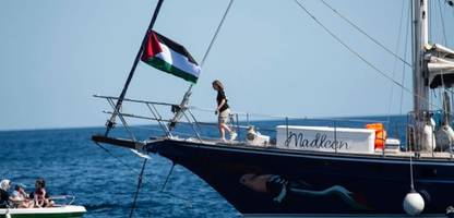 Greta Thunberg segelt mit Hilfsgütern nach Gaza