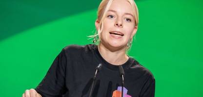 Bundestagspräsidentin Julia Klöckner droht Jette Nietzard mit Entzug des Hausausweises
