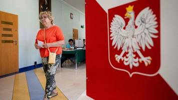 Wahl in Polen: Trzaskowski und Nawrocki fast gleich auf