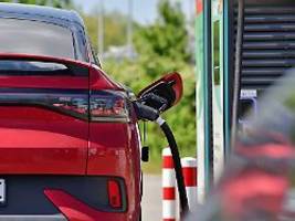 Schwarz-Rot will Abschreibungen: E-Auto-Plan der Bundesregierung spaltet die Branche