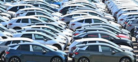 E-Auto-Booster und Steuersenkungen: So will die Koalition Unternehmen entlassen