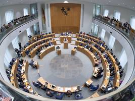 verfassungsfeinde im parlament: kein steuergeld für extremisten