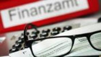 steuerbescheid: finanzämter im saarland im ländervergleich am langsamsten
