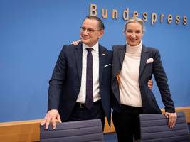 Verfassungsfeinde im Parlament: Extremisten soll der Geldhahn zugedreht werden