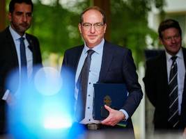 Zurückweisungen: Grenzgänger: Warum der Innenminister einfach weitermachen will