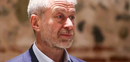 Verkauf des FC Chelsea: Britische Regierung droht Roman Abramowitsch mit Klage