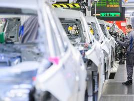 autoindustrie: 20 000 vw-mitarbeiter stimmen job-verzicht zu