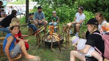 Basteln, spielen, Lagerfeuer: Das ist los beim Harburger Hafenfest