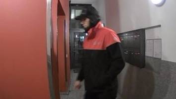 Mit Waffe Beute gemacht – wer kennt den bärtigen Wiederholungstäter?