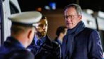 extremismus: stärkste bedrohung durch rechtsextremismus und islamismus