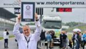 oschersleben: weltrekord: e-lkw fährt 124,7 kilometer im rückwärtsgang