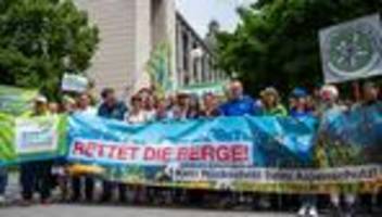 protest für mehr naturschutz: bündnis: staatsregierung riskiert zerstörung der alpen