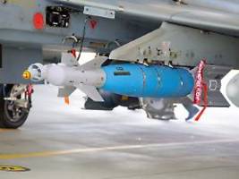 eurofighter sollen weit fliegen: luftwaffe übt deepstrikes mit präzisen gleitbomben