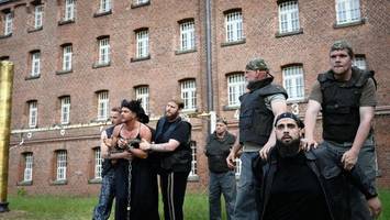 berliner häftlinge spielen shakespeare: „titus andronicus“