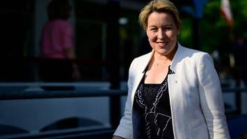 warum wirtschaftssenatorin franziska giffey nach indien reist