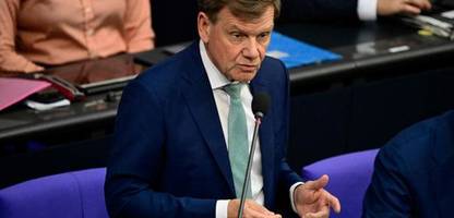 Israel: Außenminister Johann Wadephul sagt weitere Waffenlieferungen zu