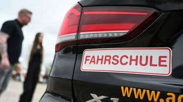 Fachkräftemangel bei Fahrlehrern: „Wir sind endlich auf dem Weg, dass Fahrlehrer vernünftig bezahlt werden“
