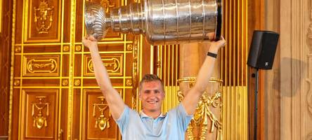 Nico Sturm kämpft im direkten Duell mit Leon Draisaitl um den Stanley Cup