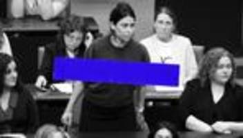 Kleiderordnung im Bundestag: Mit T-Shirts kann man nicht diskutieren