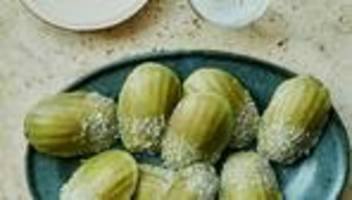 matcha-madeleines: grüne welle für gebäck