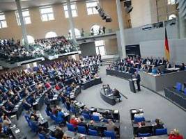 Abstimmung im Bundestag: Was die automatische Diätenerhöhung für Abgeordnete bedeutet