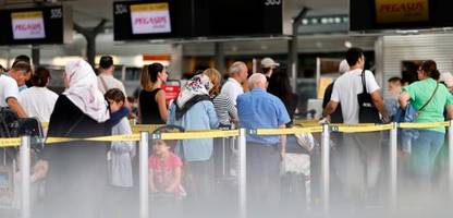 Flugverspätungen: Mehrheit der EU-Verkehrsminister will Entschädigungsanspruch schwächen