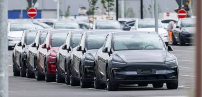 Tesla-Aktie: Kursverlust nach Streit zwischen Elon Musk und Donald Trump