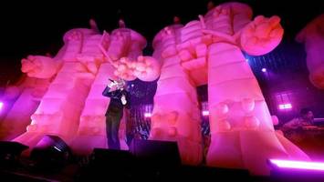 flaming lips: wo die rosa roboter wackeln