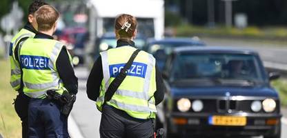 pfingsten: straßensperrungen in niederlanden wegen deutscher grenzkontrollen