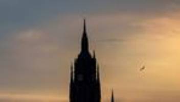 frankfurter innenstadt: großes stadtgeläute zu pfingsten mit neuem klang