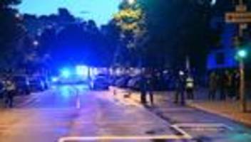 München : Polizei setzt Schusswaffe nach Messerangriff ein