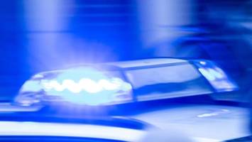 München: Frau sticht auf Menschen ein – Polizei schießt auf sie