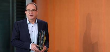 Alexander Dobrindt setzt auf Taser für die Bundespolizei