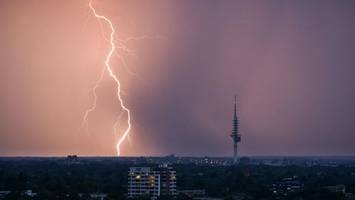 Gewitter und Regen am Pfingstwochenende in Niedersachsen