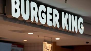 Überfall auf Burger-King-Filiale – bewaffneter Täter auf der Flucht