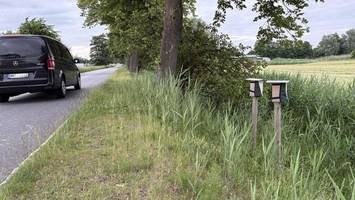vermummte kästen am straßenrand: das ist ihr geheimnis