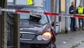 passau: haftbefehl nach autofahrt in menschenmenge erlassen