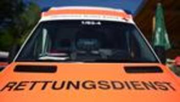 polizeieinsatz: betrunkene wollen rettungswagen als taxi nutzen
