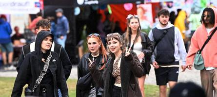 Mit einer Stunde Verspätung: Modular Festival startet in den dritten Tag